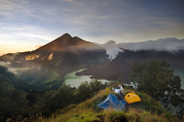 by hock how & siew peng on Flickr.Morning at 2641m on Gunung Rinjani Volcano, Lombok, Indonesia.