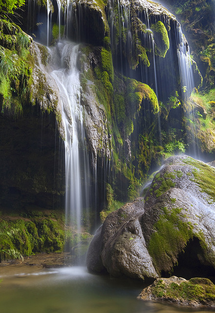 Les cascades pres de Baume les Messieurs, Jura, France