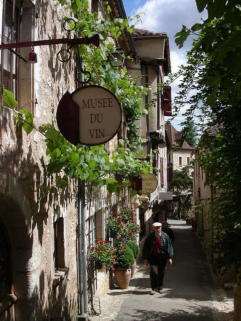 Strolling on the streets of Saint-Cirq-Lapopie, elected the most beautiful village in France in 2012