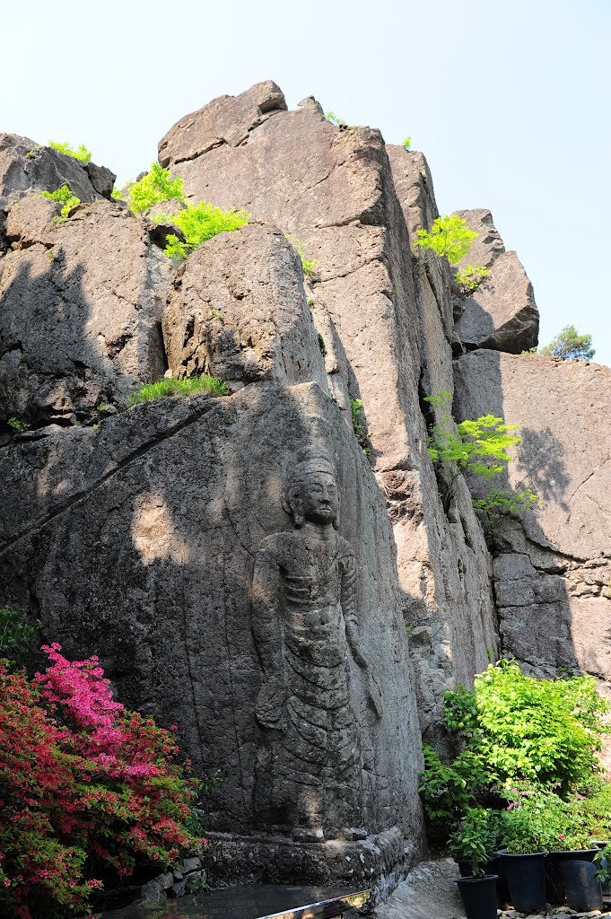 “Ma Ae Cliff Buddha, Geumo Mountain / South Korea .”